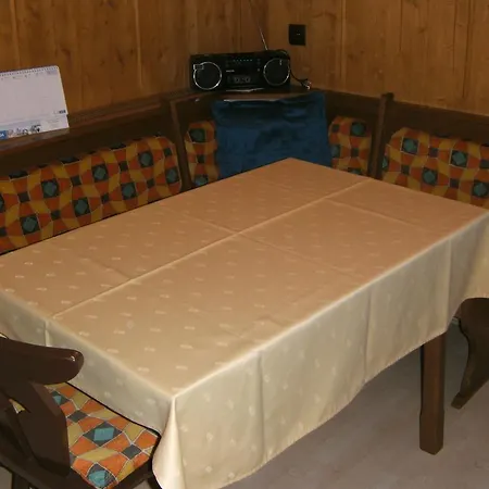 Ferienwohnung & Gastezimmer Familie Englstorfer *