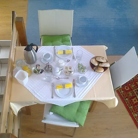 Ferienwohnung & Gastezimmer Familie Englstorfer * Burgau