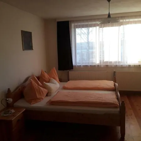 Ferienwohnung & Gastezimmer Familie Englstorfer ゲストハウス